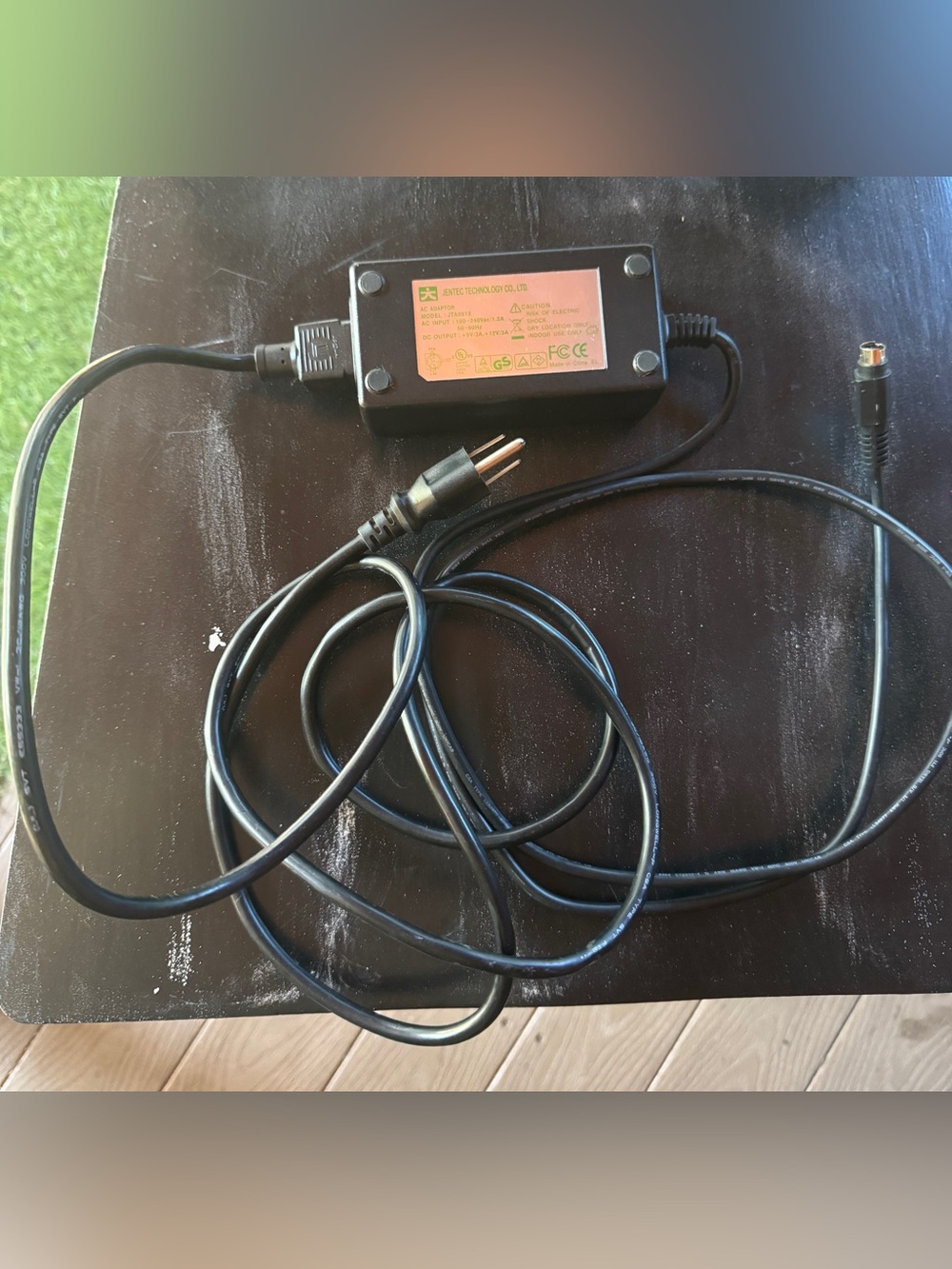 AC/DC power adapter model JTA0512 by Jentec Technology Co.